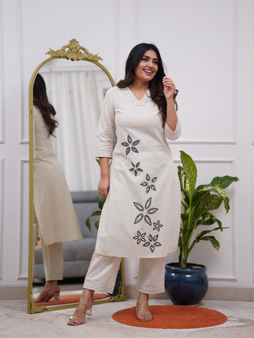 Women's Ivory Cotton Kurta Set with Floral Motif Design