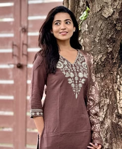 Elegant Mauve Embroidered Kurta Set with Dupatta